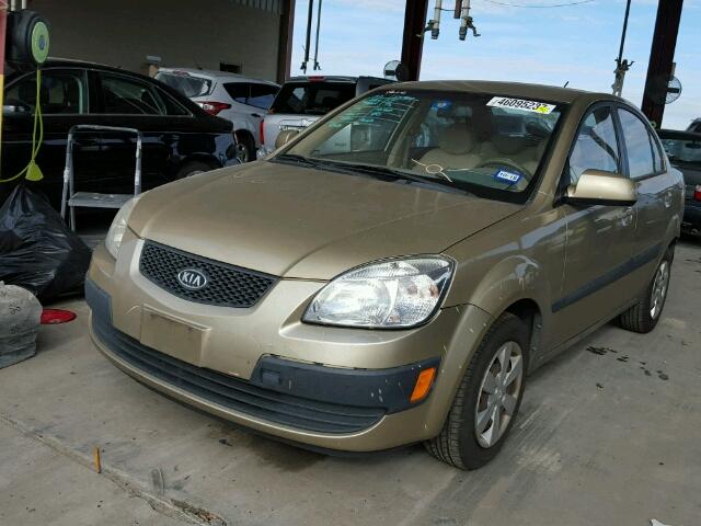 KNADE123686319764 - 2008 KIA RIO GOLD photo 2