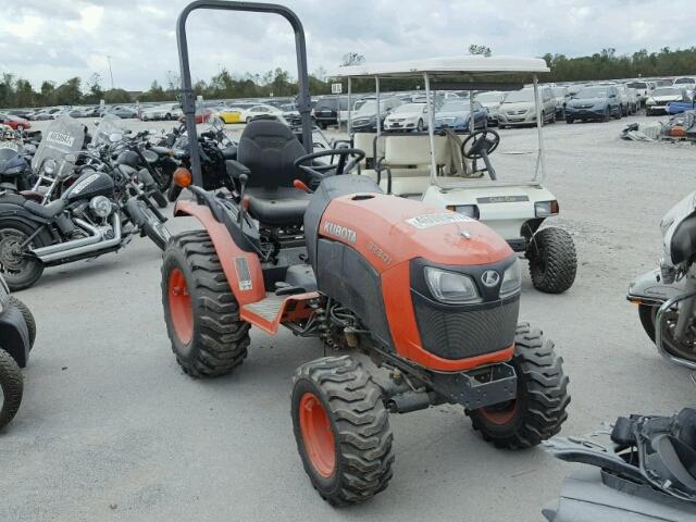 B2301HSD52704 - 2017 KUTA TRACTOR ORANGE photo 1