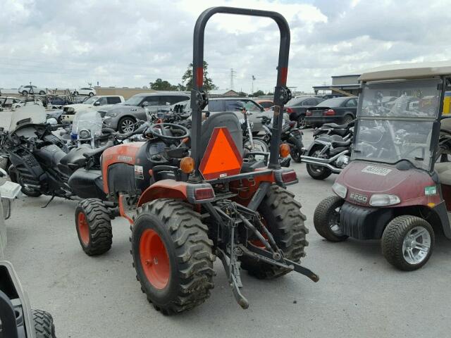 B2301HSD52704 - 2017 KUTA TRACTOR ORANGE photo 3