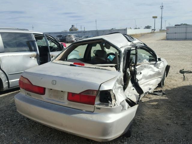 1HGCG1659WA070876 - 1998 HONDA ACCORD EX SILVER photo 4