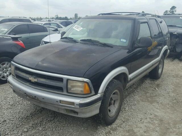 1GNCS13W8S2238917 - 1995 CHEVROLET BLAZER BLACK photo 2