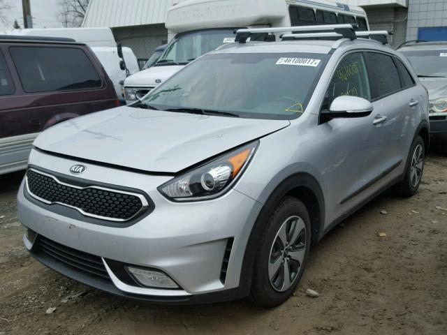 KNDCC3LC1H5042168 - 2017 KIA NIRO EX SILVER photo 2