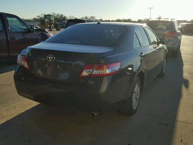 4T1BF3EK3BU155975 - 2011 TOYOTA CAMRY BASE GRAY photo 4