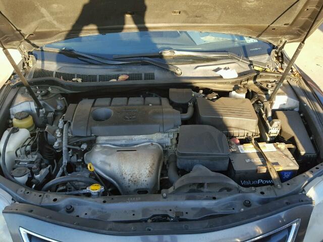 4T1BF3EK3BU155975 - 2011 TOYOTA CAMRY BASE GRAY photo 7