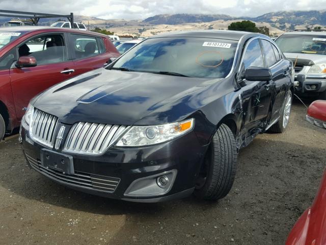 1LNHL9FT1CG801172 - 2012 LINCOLN MKS BLACK photo 2