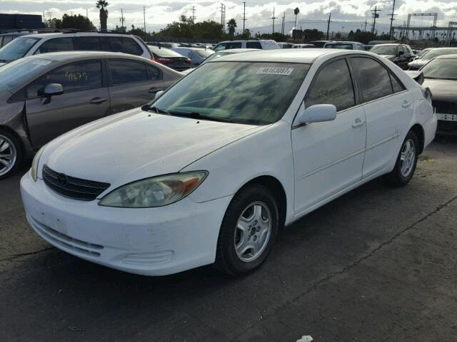 4T1BF32K33U052755 - 2003 TOYOTA CAMRY LE WHITE photo 2