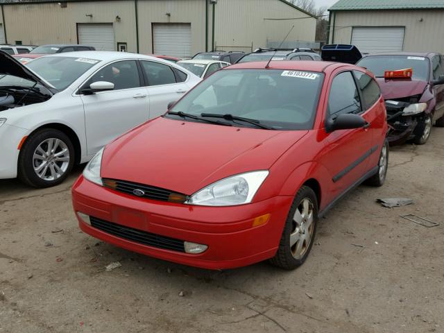 3FAFP31311R191788 - 2001 FORD FOCUS ZX3 RED photo 2