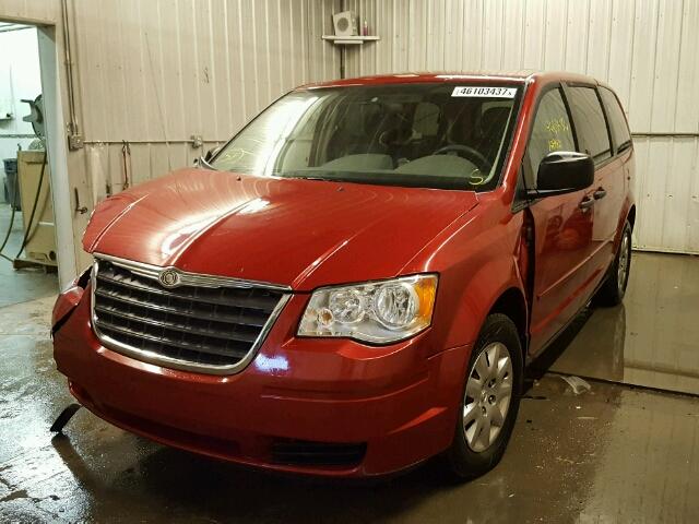 2A8HR44H48R750558 - 2008 CHRYSLER TOWN & COU RED photo 2