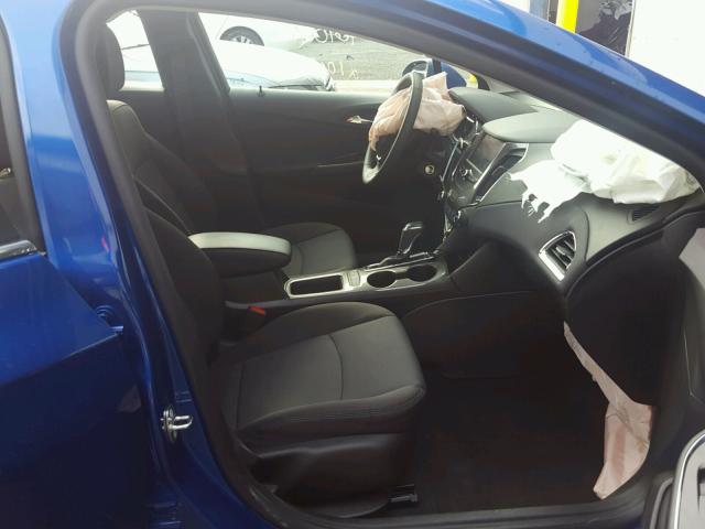 1G1BE5SM2H7281284 - 2017 CHEVROLET CRUZE LT BLUE photo 5