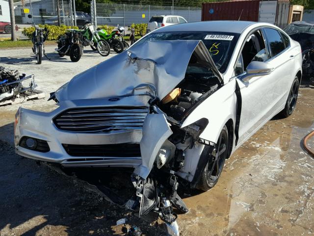 3FA6P0H92GR394643 - 2016 FORD FUSION SE SILVER photo 2