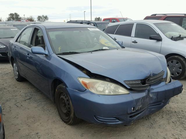 JTDBE32K330177169 - 2003 TOYOTA CAMRY LE BLUE photo 1