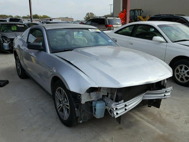 1ZVBP8AMXC5216981 - 2012 FORD MUSTANG SILVER photo 1