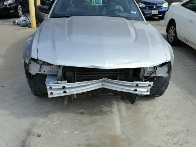 1ZVBP8AMXC5216981 - 2012 FORD MUSTANG SILVER photo 9