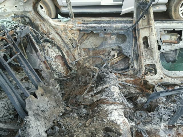 WBANB33595CN66766 - 2005 BMW 545 I BURN photo 6