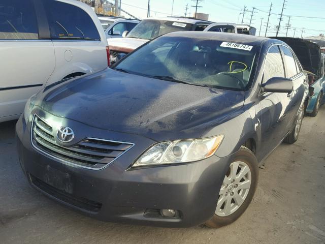 4T1BK46K29U080440 - 2009 TOYOTA CAMRY SE GRAY photo 2