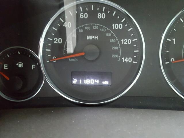 1J8HH48K28C116201 - 2008 JEEP COMMANDER 银色 照片 8