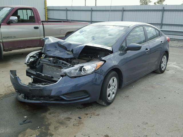 KNAFK4A68G5609121 - 2016 KIA FORTE LX BLUE photo 2