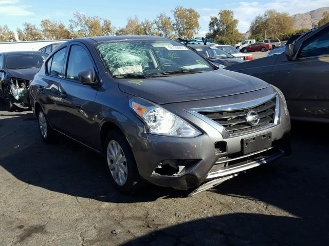 3N1CN7AP4HL889115 - 2017 NISSAN VERSA S GRAY photo 1