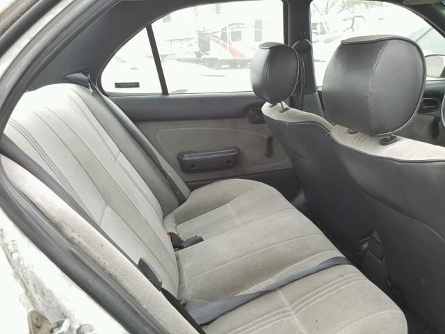 1Y1SK5264SZ038066 - 1995 GEO PRIZM BASE 白色 照片 6