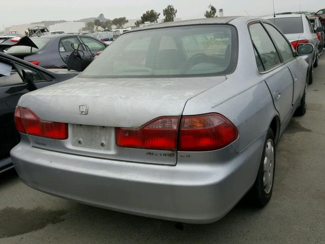 JHMCG5649YC012429 - 2000 HONDA ACCORD LX SILVER photo 4