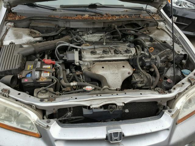 JHMCG5649YC012429 - 2000 HONDA ACCORD LX SILVER photo 7