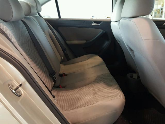 3VW1K7AJ8DM222042 - 2013 VOLKSWAGEN JETTA BASE SILVER photo 6