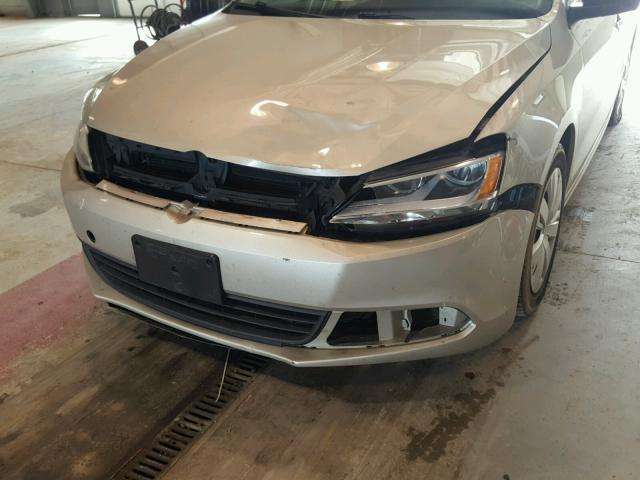 3VW1K7AJ8DM222042 - 2013 VOLKSWAGEN JETTA BASE SILVER photo 9
