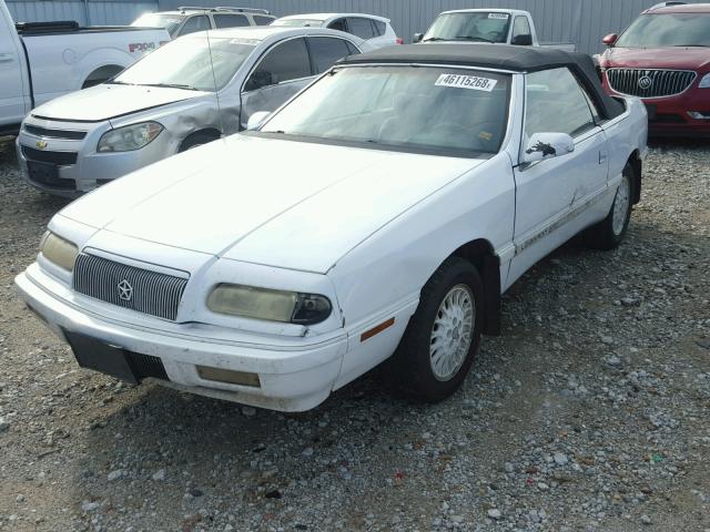 1C3EU4534SF564274 - 1995 CHRYSLER LEBARON GT WHITE photo 2