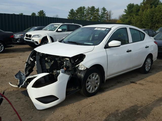 3N1CN7AP7GL878205 - 2016 NISSAN VERSA S WHITE photo 2