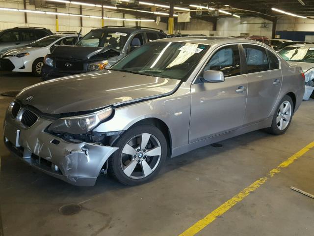 WBANF33546CS35728 - 2006 BMW 525 XI GRAY photo 2