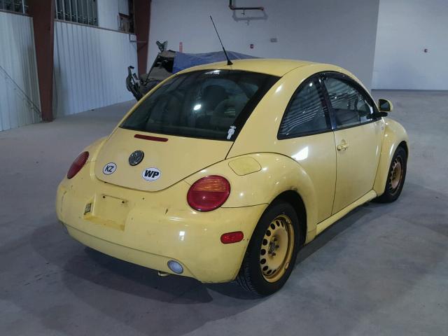 3VWCA21C2YM453041 - 2000 VOLKSWAGEN NEW BEETLE YELLOW photo 4