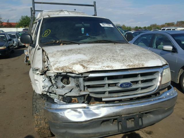 2FTRF17242CA92034 - 2002 FORD F150 WHITE photo 9