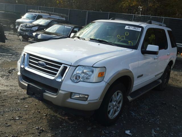 1FMEU74E37UA62399 - 2007 FORD EXPLORER E WHITE photo 2