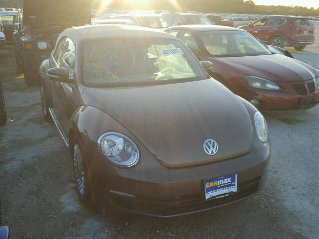 3VW517AT1FM801589 - 2015 VOLKSWAGEN BEETLE BROWN photo 1