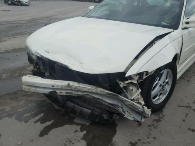 1G2WP12K32F216410 - 2002 PONTIAC GRAND PRIX WHITE photo 9