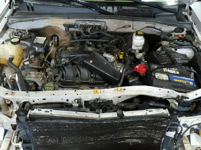 1FMCU03118KA02731 - 2008 FORD ESCAPE CREAM photo 7