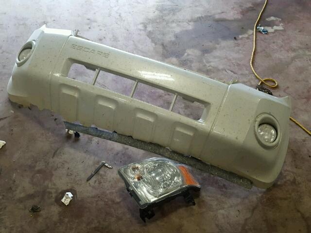 1FMCU03118KA02731 - 2008 FORD ESCAPE CREAM photo 9