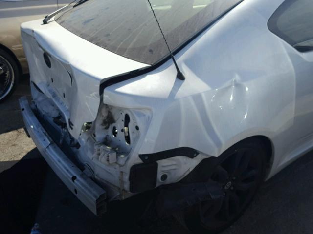 JTKJF5C7XGJ020049 - 2016 TOYOTA SCION TC 白色 照片 9