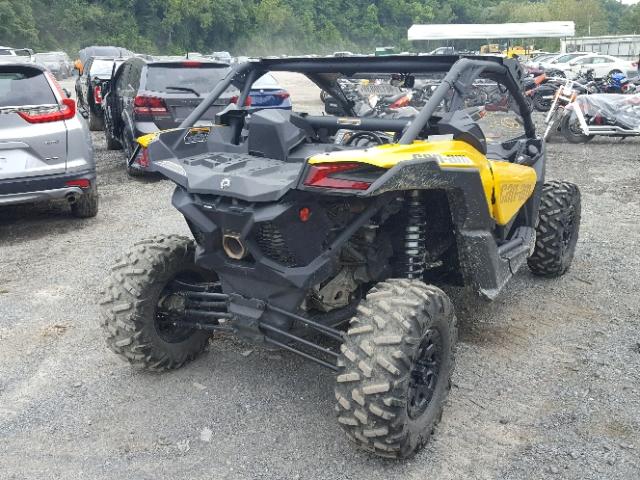 3JBVDAW44JK000381 - 2018 CAN-AM MAVERICK X TWO TONE photo 4