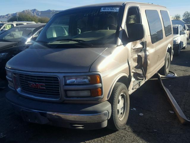 1GDFG15R4Y1231732 - 2000 GMC SAVANA RV GOLD photo 2