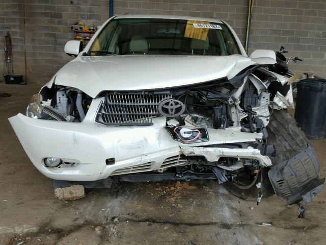 JTEEW44A692030177 - 2009 TOYOTA HIGHLANDER WHITE photo 9