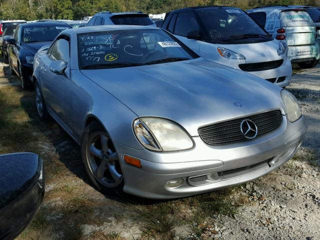 WDBKK65F91F214064 - 2001 MERCEDES-BENZ SLK 320 SILVER photo 1