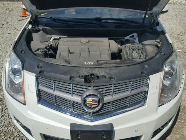 3GYFNFEY0BS538930 - 2011 CADILLAC SRX PREMIU WHITE photo 7