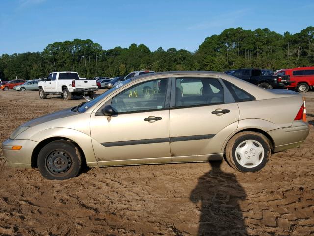 1FAFP33P22W255660 - 2002 FORD FOCUS LX GOLD photo 9