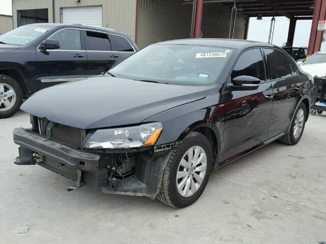 1VWAH7A31DC142034 - 2013 VOLKSWAGEN PASSAT S Negro foto 2