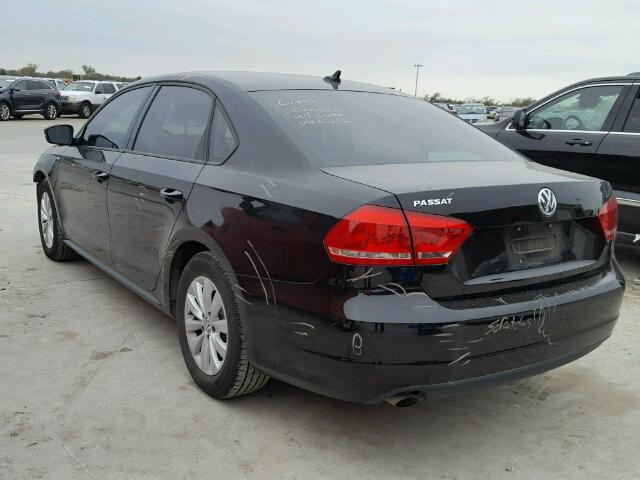 1VWAH7A31DC142034 - 2013 VOLKSWAGEN PASSAT S Negro foto 3