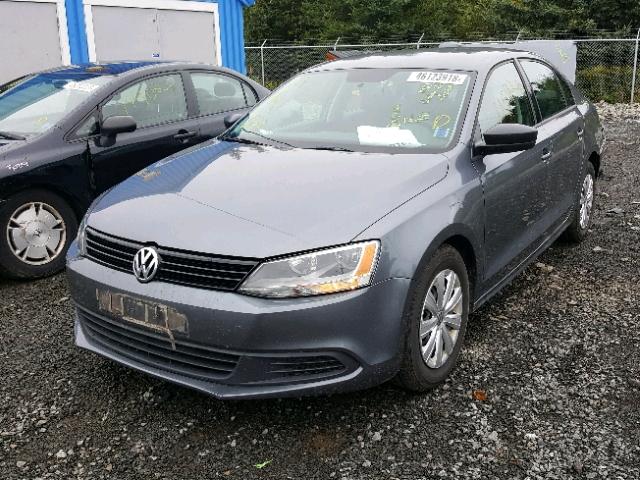 3VW1K7AJ6CM308397 - 2012 VOLKSWAGEN JETTA BASE GRAY photo 2