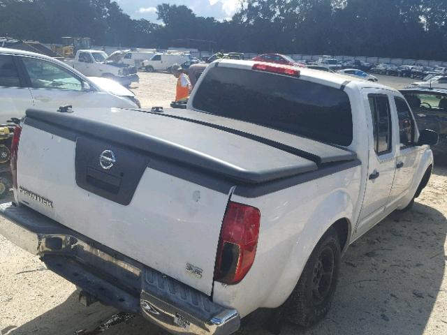 1N6AD07U15C425165 - 2005 NISSAN FRONTIER C WHITE photo 4