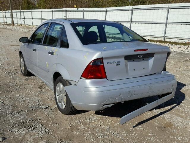 1FAFP34N47W326829 - 2007 FORD FOCUS ZX4 SILVER photo 3