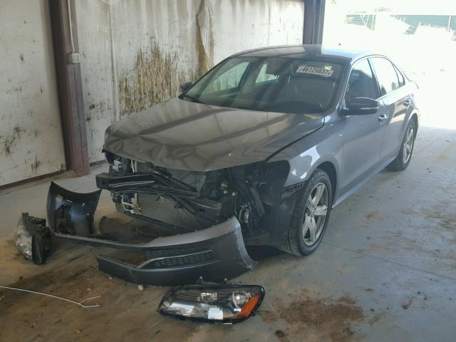 1VWAT7A38EC029634 - 2014 VOLKSWAGEN PASSAT S ნაცრისფერი ფოტო 2
